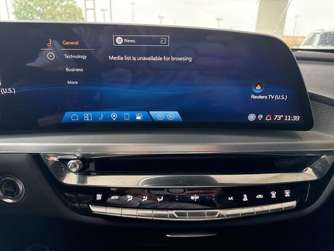 Used 2025 Cadillac Lyriq Sport AWD/4WD image 15