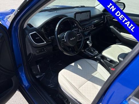 Used 2022 Kia Seltos EX AWD/4WD image 37
