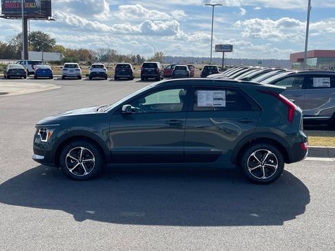 New 2026 Kia Niro EX w/ EX Premium Package image 4