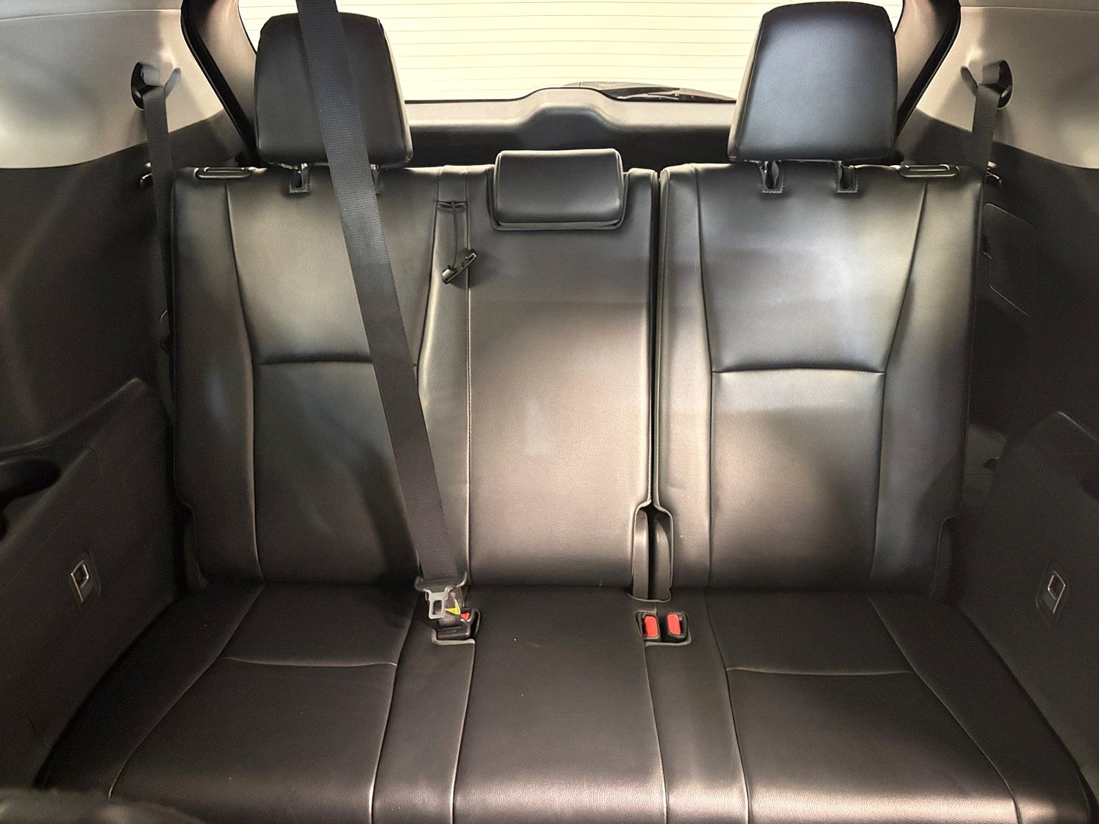 Used 2021 Toyota Highlander XLE FWD image 26