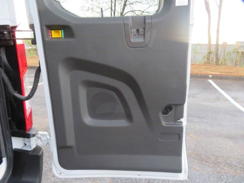 Used 2024 Ford Transit 350 XLT image 21