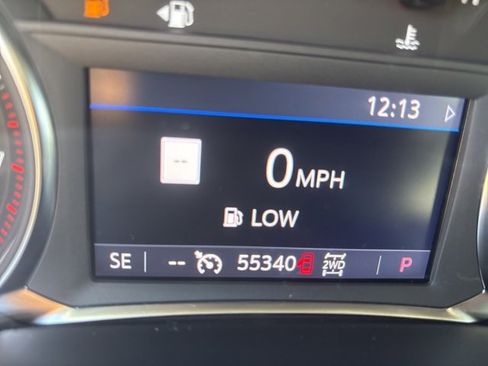 Used 2023 GMC Acadia SLT image 41