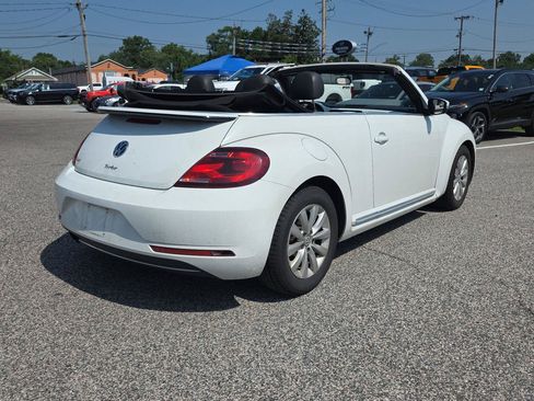 Used 2018 Volkswagen Beetle 2.0T S FWD image 6