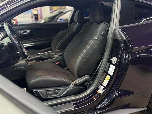 Used 2022 Ford Mustang GT image 9