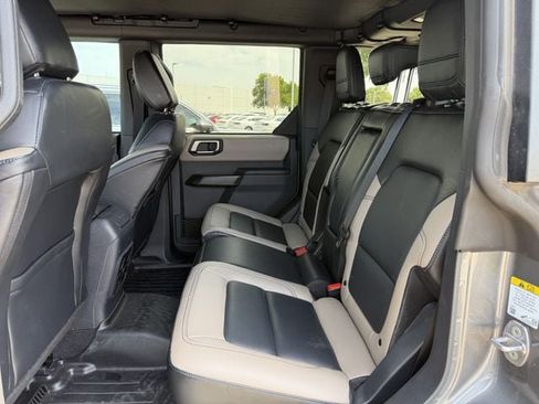 Used 2024 Ford Bronco Wildtrak AWD/4WD image 25
