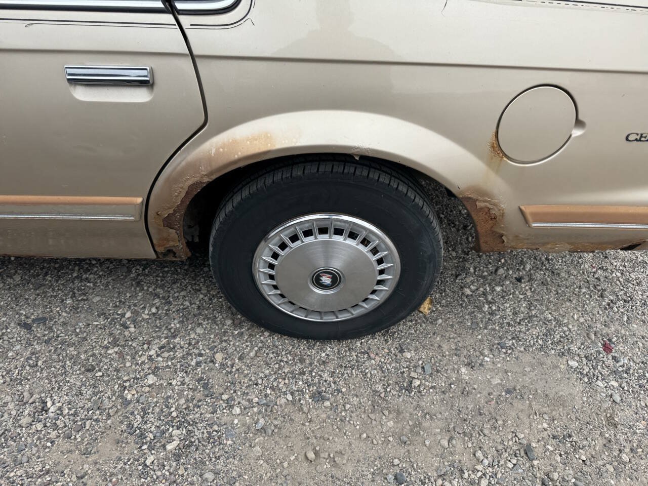 Used 1994 Buick Century Special FWD image 10