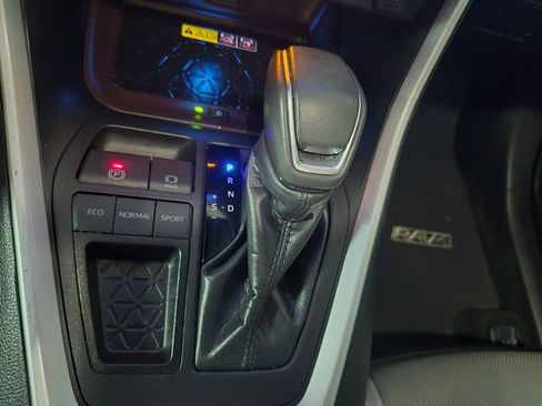 Used 2024 Toyota RAV4 Limited w/ Advanced Technology Package FWD image 27