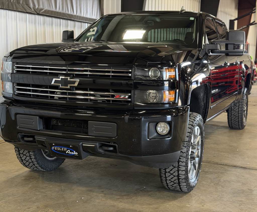 Used 2016 Chevrolet Silverado 2500 LT w/ Midnight Edition AWD/4WD image 11