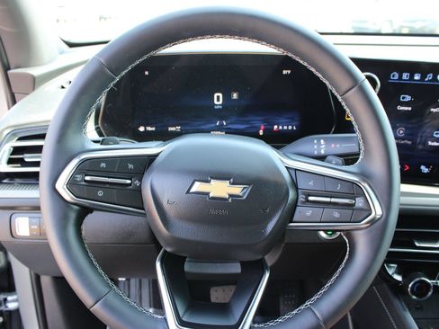 Used 2026 Chevrolet Traverse LT w/ Driver Confidence Package AWD/4WD image 12