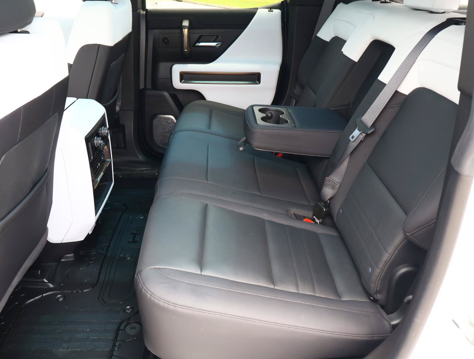 Used 2024 GMC Hummer EV 2X AWD/4WD image 22