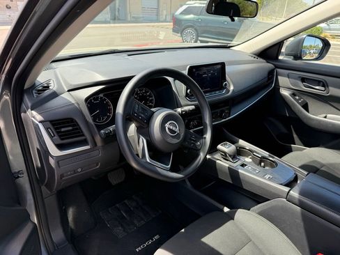 Used 2024 Nissan Rogue S image 7