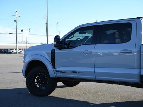 New 2026 Ford F250 Lariat w/ Black Appearance Package image 21