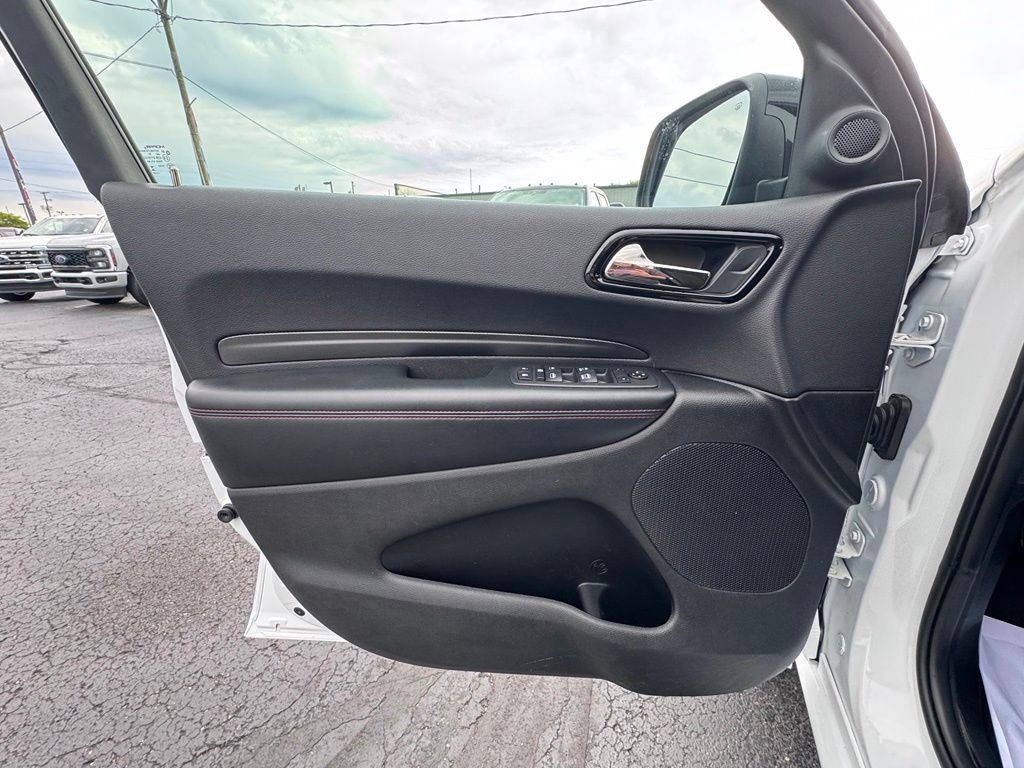 Used 2025 Dodge Durango GT AWD/4WD image 21