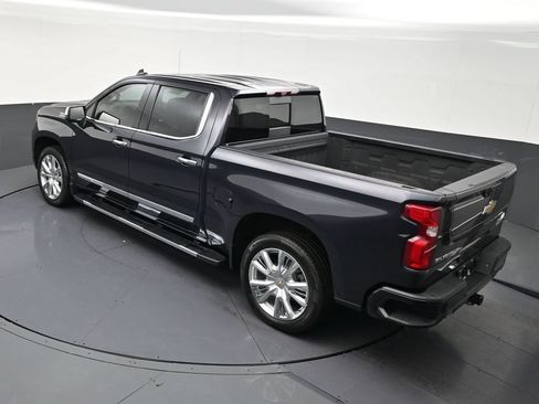 Used 2024 Chevrolet Silverado 1500 High Country w/ High Country Premium Package AWD/4WD image 15