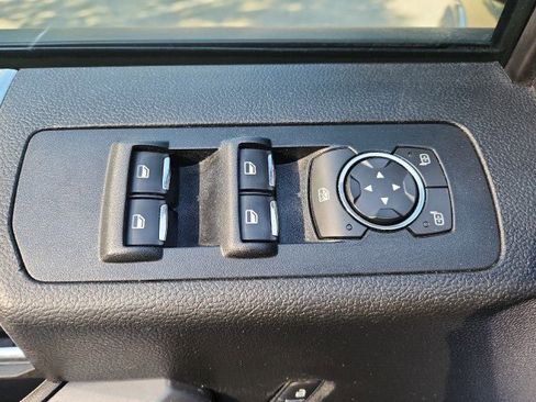 Used 2018 Ford F150 XLT w/ Equipment Group 302A Luxury AWD/4WD image 18