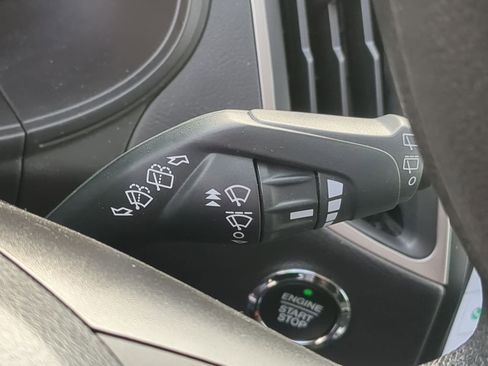 Used 2024 Ford Edge SE image 27