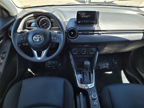 Used 2018 Toyota Yaris iA image 13