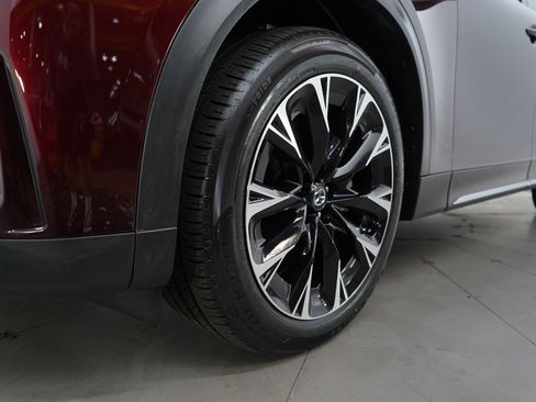 Certified 2024 MAZDA CX-90 Plug-In Hybrid w/ Premium Pkg image 31