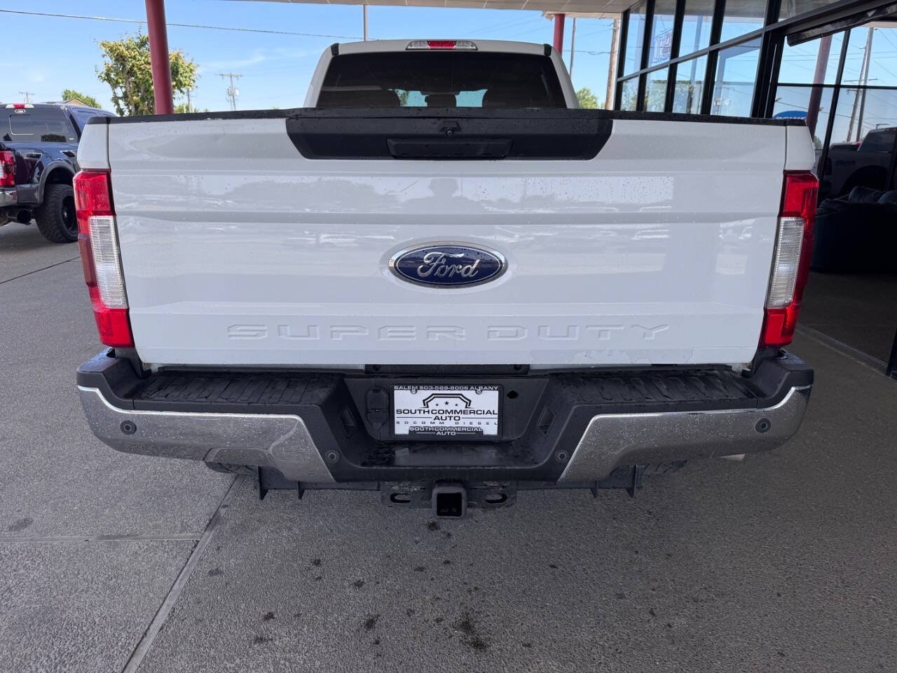 Used 2017 Ford F250 XLT w/ FX4 Off-Road Package AWD/4WD image 4