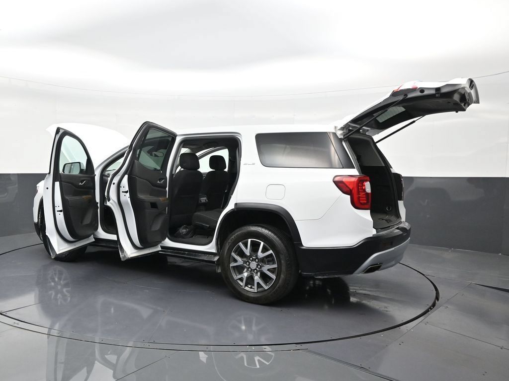 Used 2023 GMC Acadia SLE FWD image 31