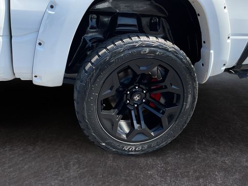 Used 2022 RAM 1500 Big Horn AWD/4WD image 9