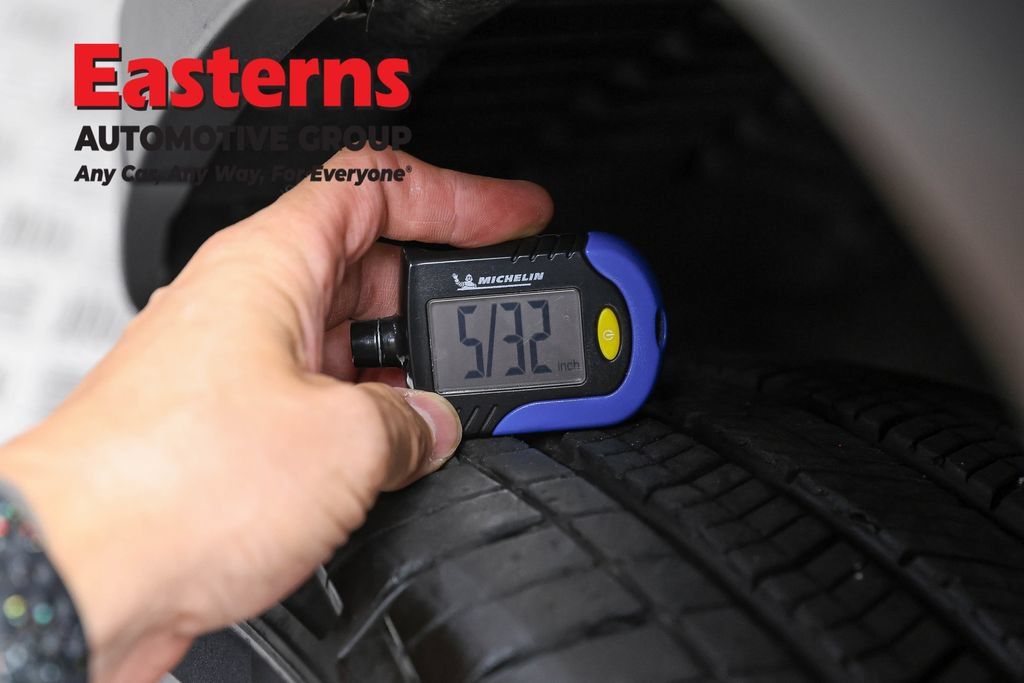 Used 2023 Jeep Grand Cherokee 4WD 4xe image 34