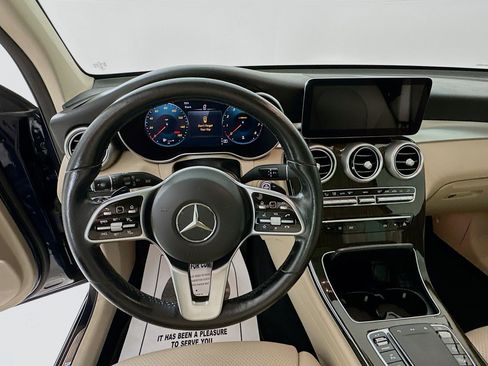 Used 2022 Mercedes-Benz GLC 300 image 12