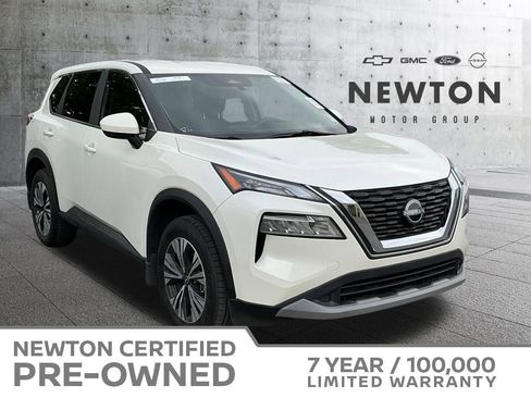 Used 2023 Nissan Rogue SV FWD image 1
