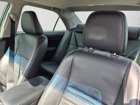 Used 2016 Toyota Camry XLE FWD image 13