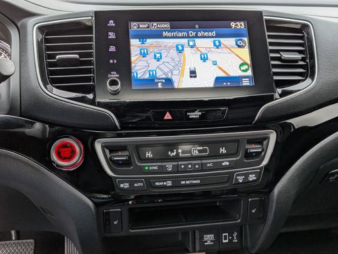 Certified 2023 Honda Ridgeline Black Edition image 18