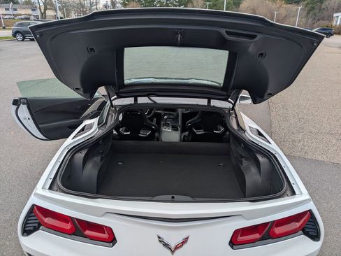 Used 2015 Chevrolet Corvette Stingray Coupe RWD image 12