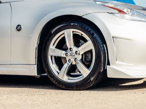 Used 2009 Nissan 370Z Coupe image 42