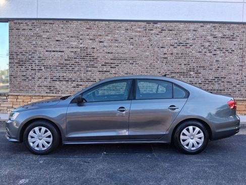 Used 2015 Volkswagen Jetta S FWD image 2