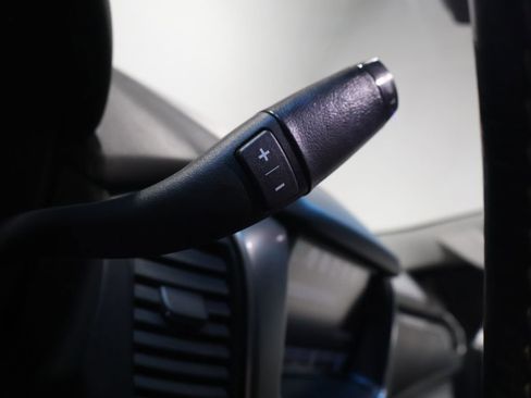 Used 2018 Chevrolet Suburban Premier image 40