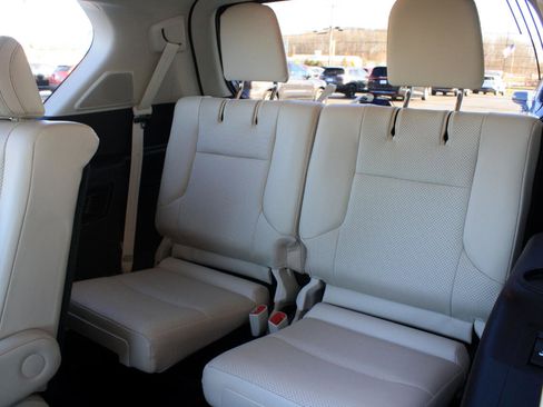 Used 2023 Lexus GX 460 Luxury w/ Sport Design Package image 38