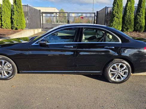 Used 2017 Mercedes-Benz C 300 4MATIC Sedan image 8