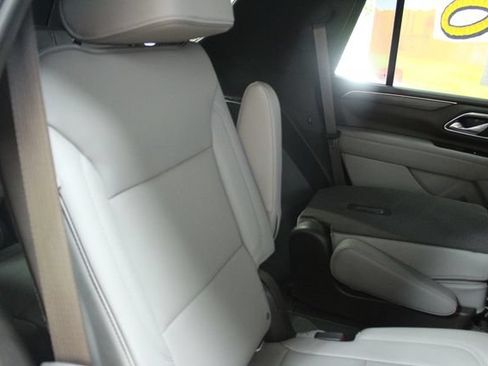 Used 2021 GMC Yukon SLT w/ SLT Luxury Package AWD/4WD image 9