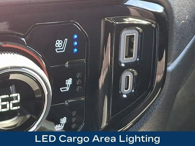 Used 2025 Chevrolet Silverado 2500 LTZ w/ LTZ Premium Package AWD/4WD image 23