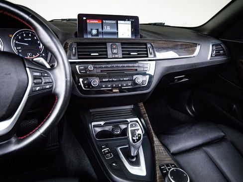 Used 2020 BMW 230i Convertible w/ Premium Package image 20