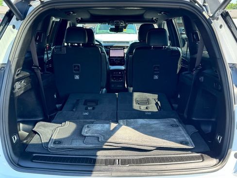 Used 2024 Jeep Grand Cherokee L Limited w/ Luxury Tech Group II AWD/4WD image 19