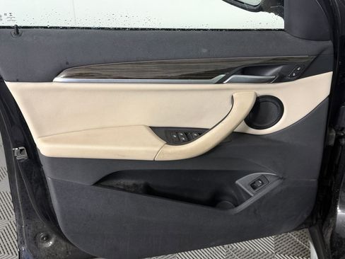 Used 2018 BMW X1 sDrive28i w/ Convenience Package FWD image 12