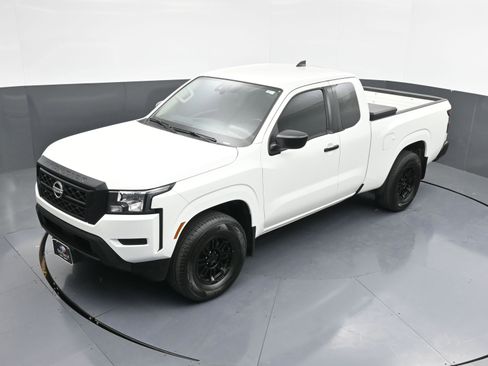 Used 2024 Nissan Frontier S w/ Technology Package image 36