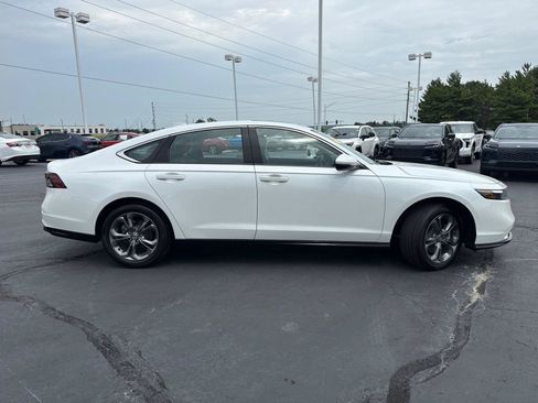Used 2024 Honda Accord EX-L image 10