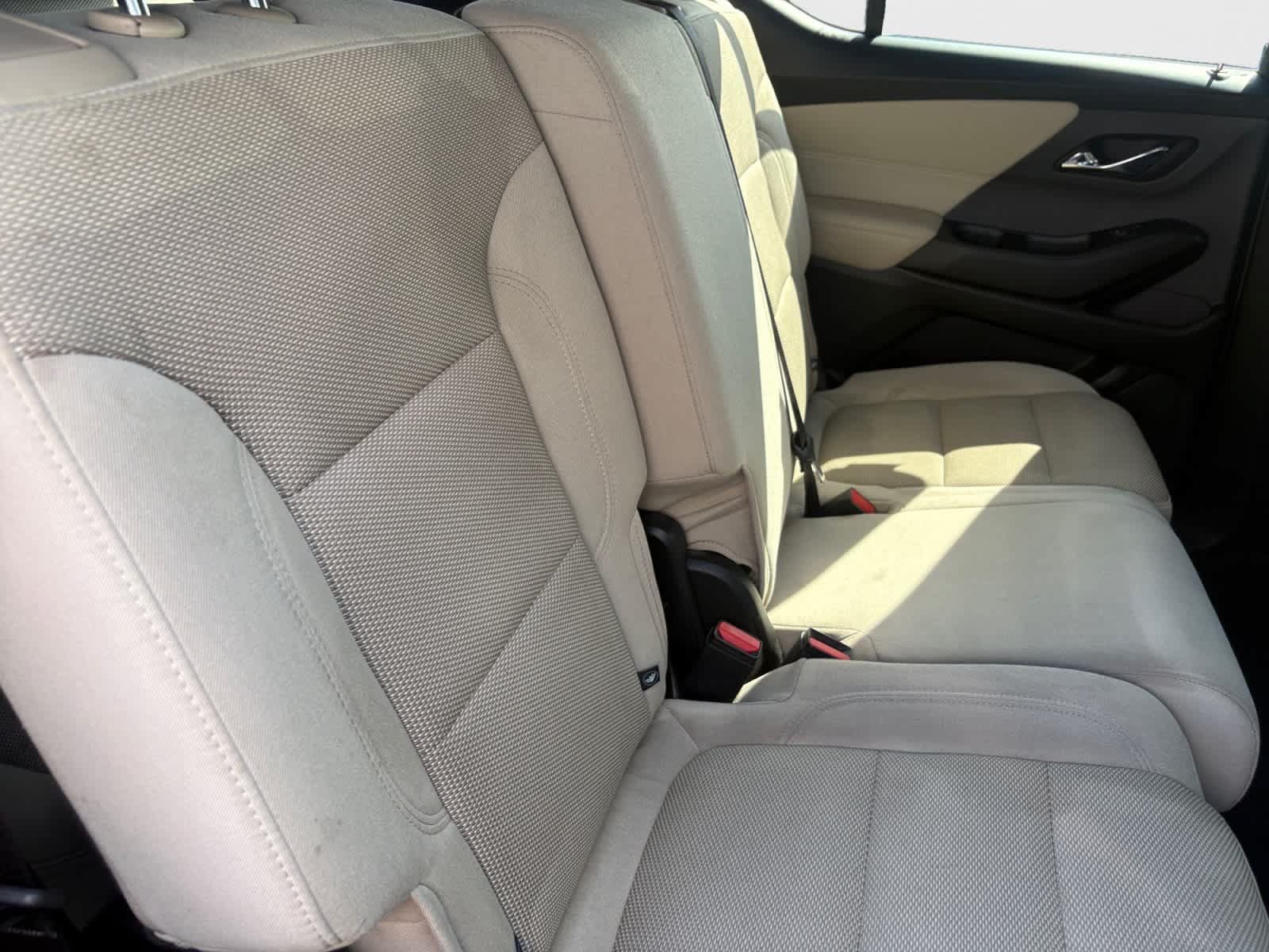 Used 2023 Chevrolet Traverse LS AWD/4WD image 21