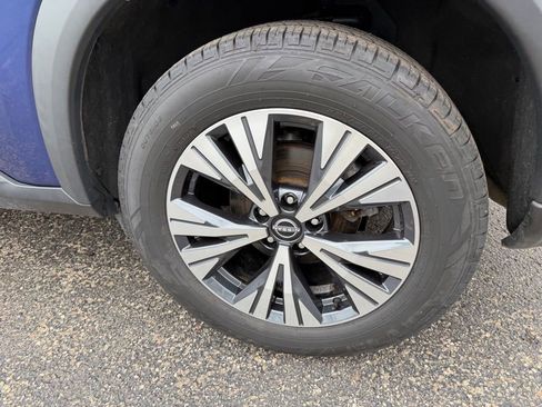 Used 2022 Nissan Rogue SV AWD/4WD image 26