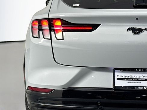 Used 2022 Ford Mustang Mach-E Premium image 15