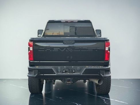 Used 2020 Chevrolet Silverado 2500 High Country w/ Technology Package image 5