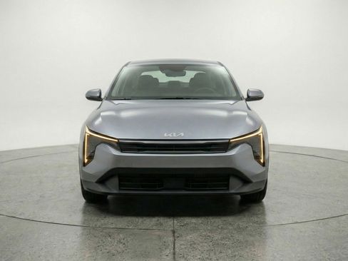 Used 2025 Kia K4 LXS FWD image 2