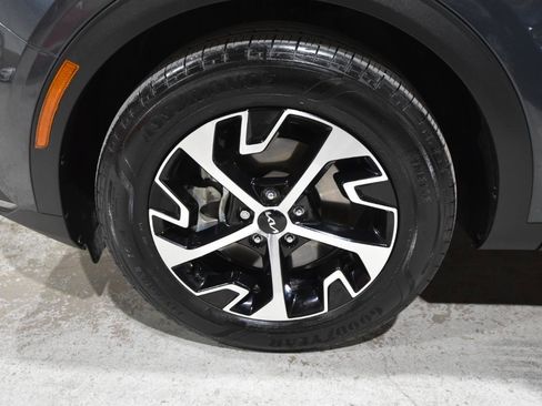 Used 2024 Kia Sportage EX image 50
