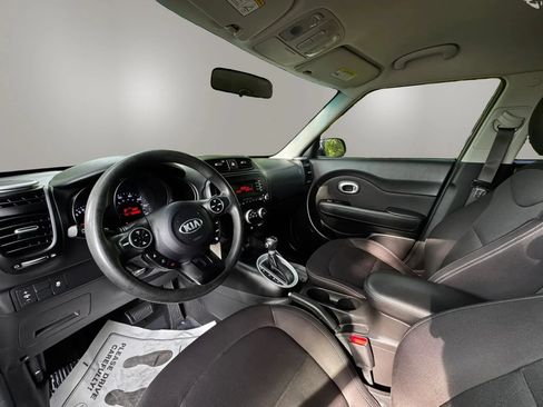 Used 2015 Kia Soul FWD image 12